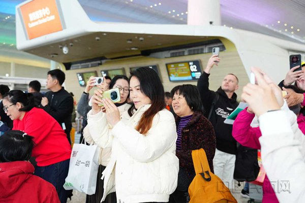 2026年春运大幕开启 白云机场40天预计接送旅客超千万人次