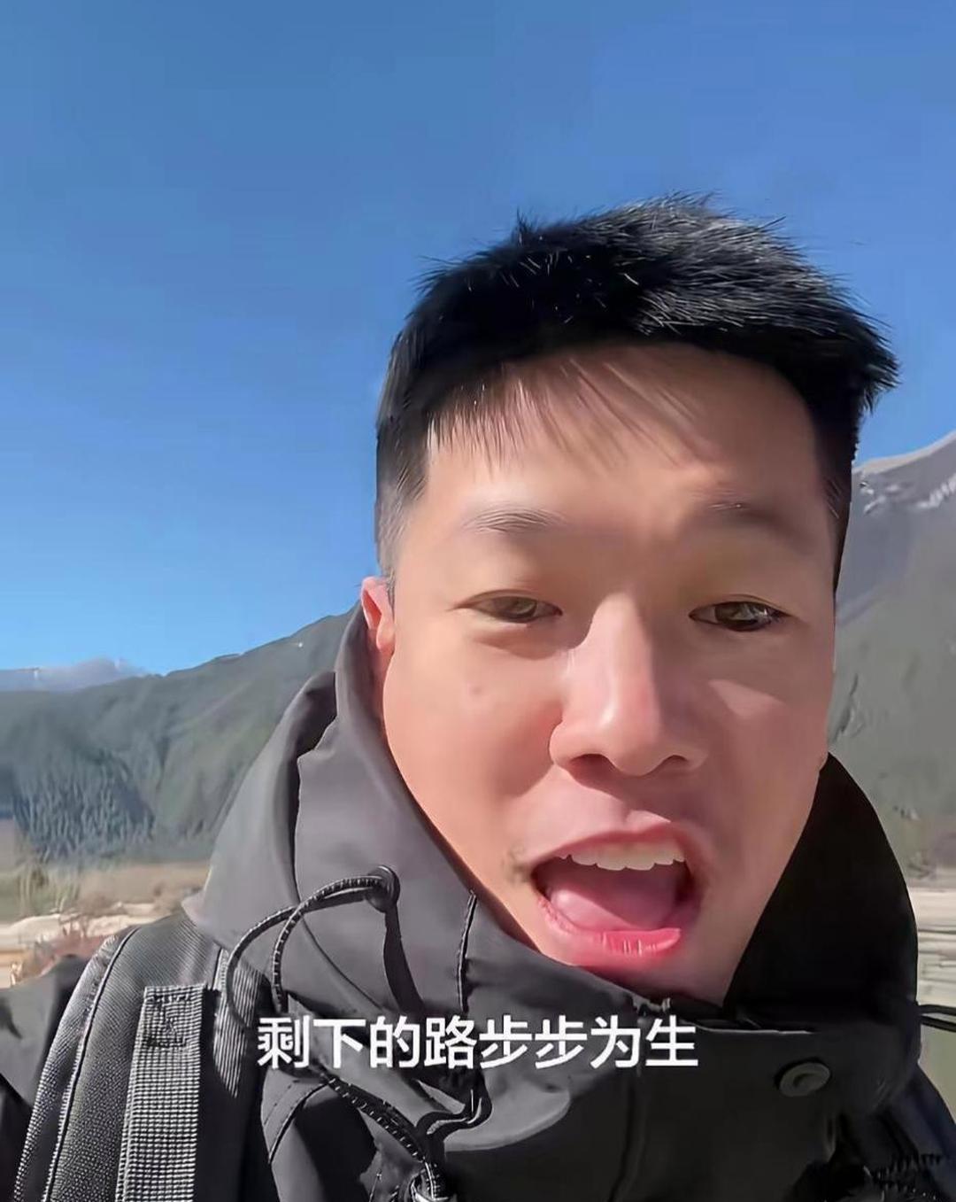这个小伙子与癌症硬刚，两个月前小伙子得病，经过PetCT扫描，胰腺癌晚期，经过化