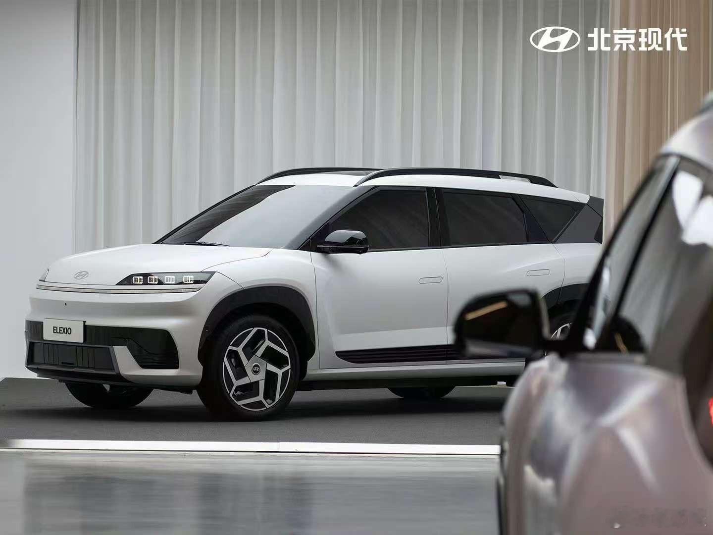 北京现代首款纯电平台SUVELEXIO于2025年5月7日发布，基于E-GMP