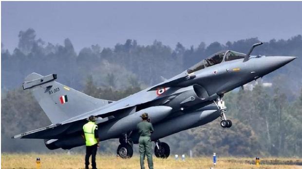 被打怕了！印度恳求中国：向巴铁出售J～35隐形战斗机的计划至少推迟3至4年。