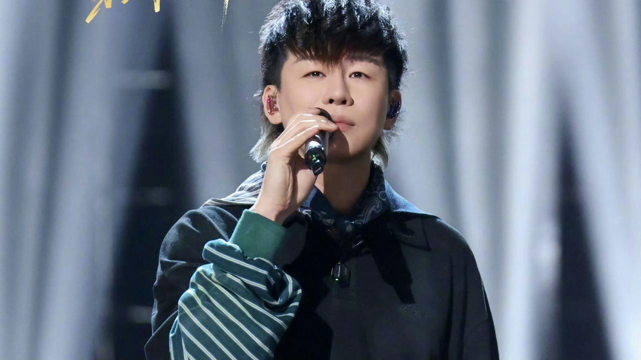 胡彦斌演唱任贤齐的《心太软》，有一个亮点很多人没有发现！不是因为这首歌曾经走