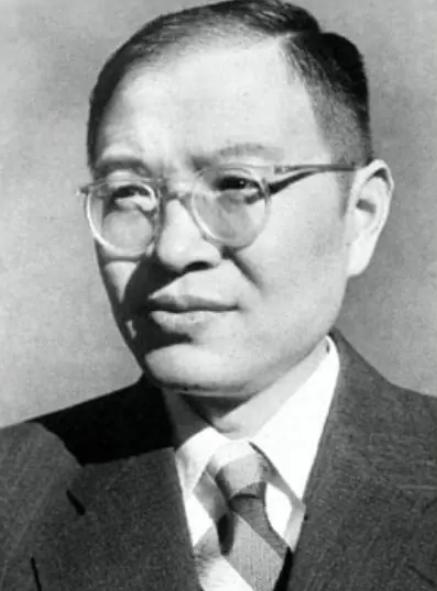 张闻天做我党“名义上”的最高领导，大概做了三年多，将近四年。1935年的遵义