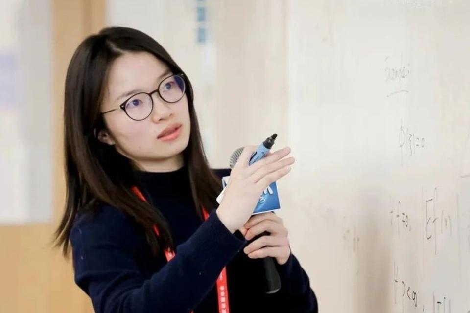 【震撼！中国数学迎来“超级时刻”！2026菲尔兹奖传重磅爆料，北大双子星王虹、邓