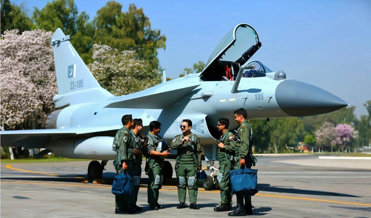 巴基斯坦今年发大财了，巴基斯坦准备向我国订购歼-35E隐身战机，巴基斯坦与俄罗斯
