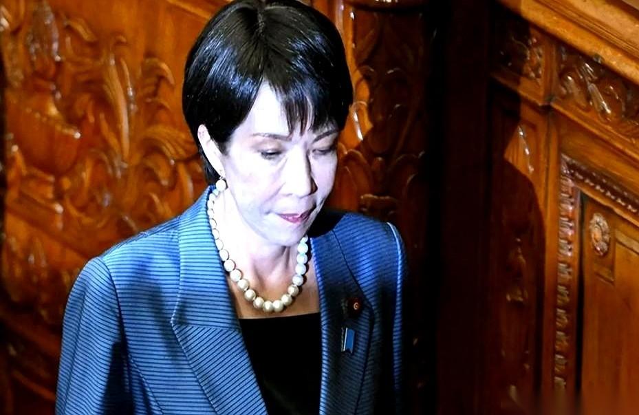 都说大哥在中东点火，是想烧死对手。可谁能想到，这火顺着风，第一个燎着的，是自家