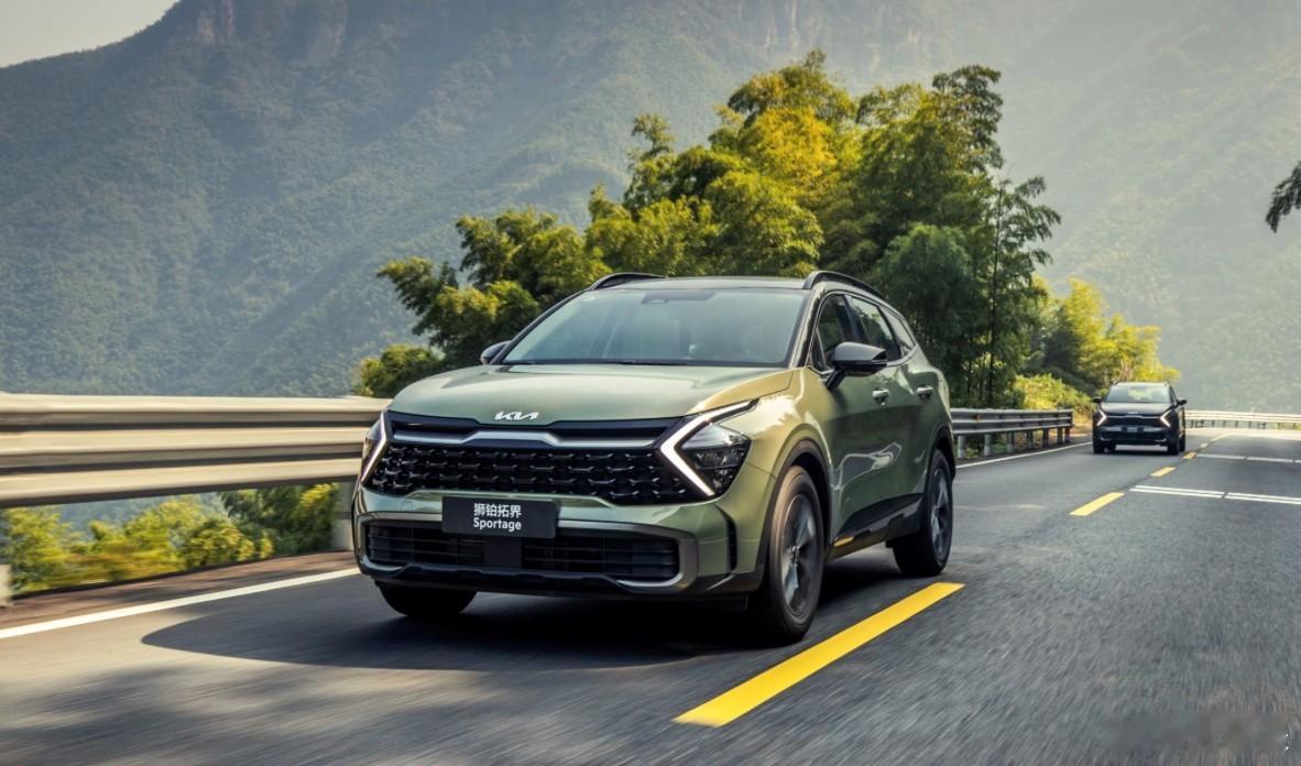 上一代起亚狮铂拓界HEV搭载现代起亚TMED非插电混动技术，由2.0L发动机+