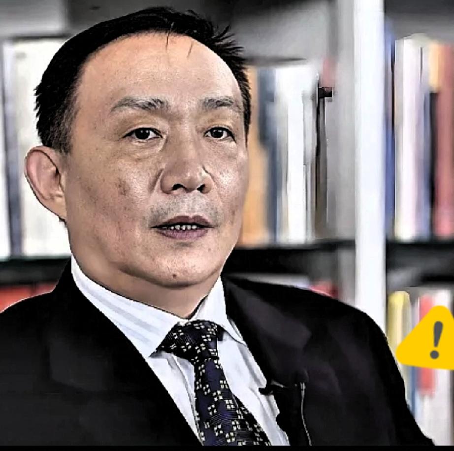 最狠的间谍，不偷你的情报，也不策反你的人，而是直接在你家里，帮你立规矩。卢