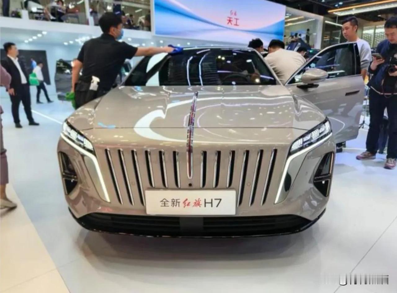 千万别不信，什么人开什么车：1、低调的人选宝马2、务实的人选丰田3、开朗的