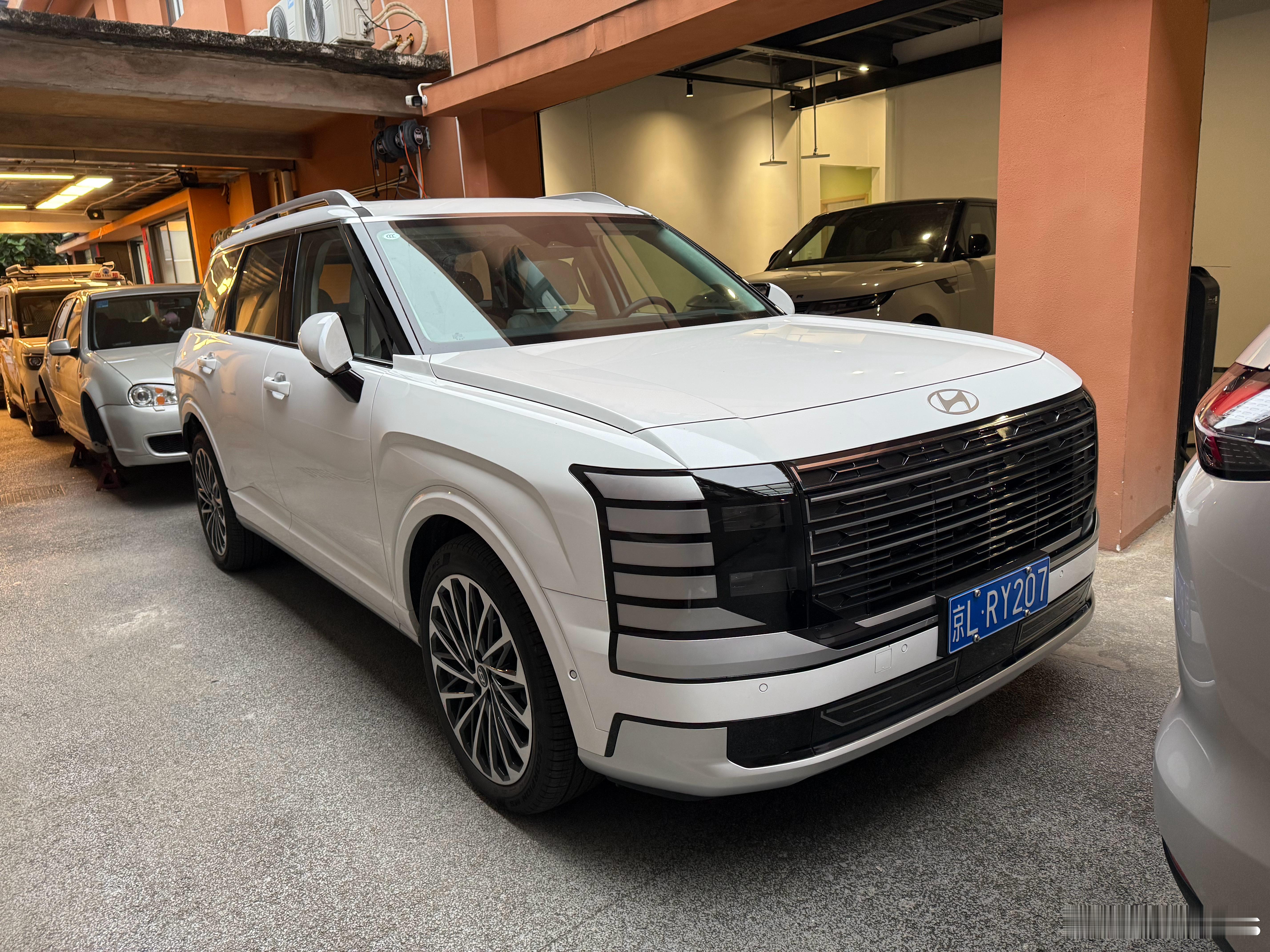 未来两天我的试驾车，上次2022年试的时候还是3.5LV6，现在全系改成2.5