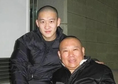 曹云金离开德云社的经历告诉我们一个道理：“永远是平台成就你，而不是你成就平台，偌