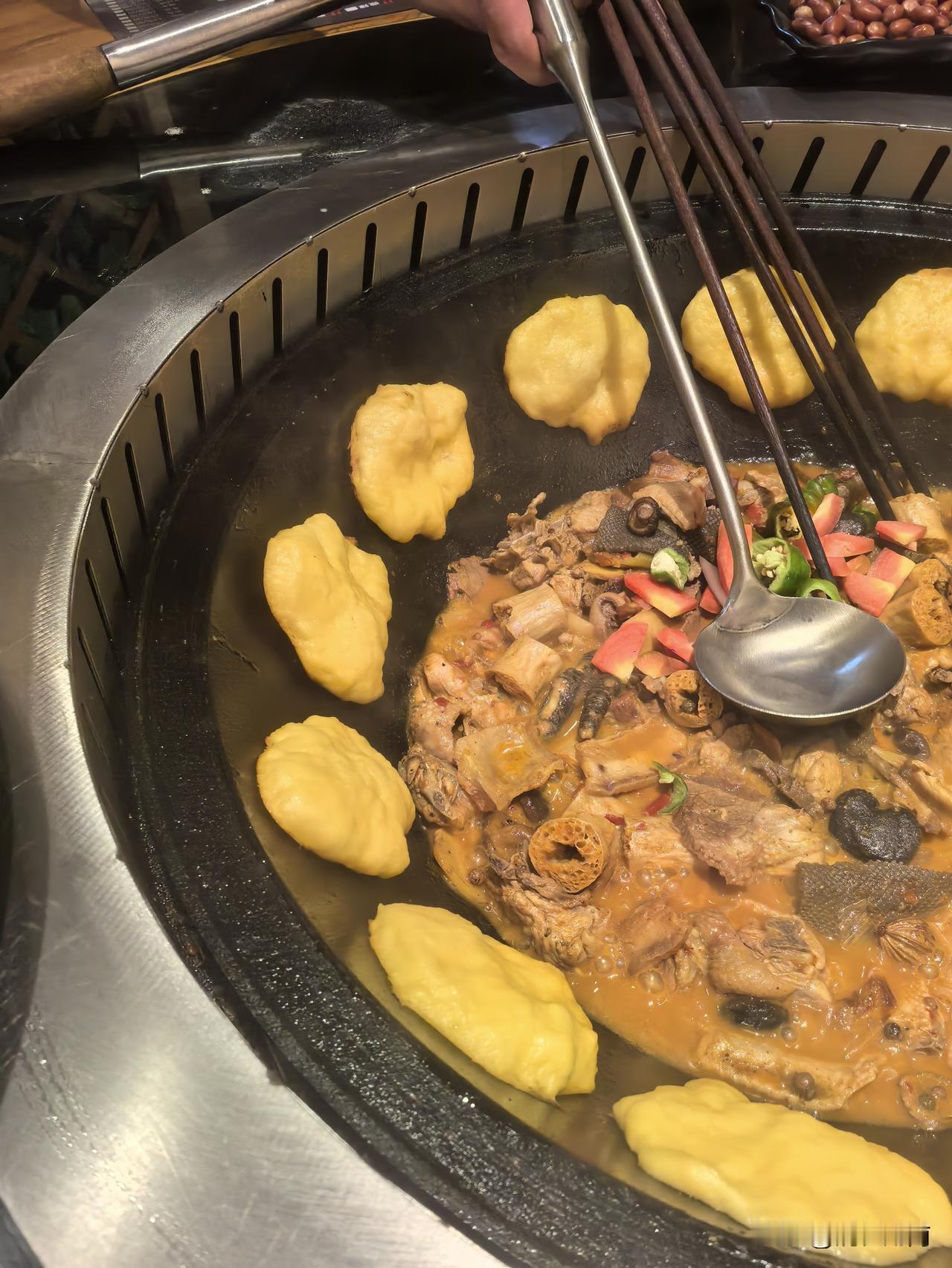 猜猜这是哪个城市的美食？在湖南像这种搞法的美食一般很难吃到吧！