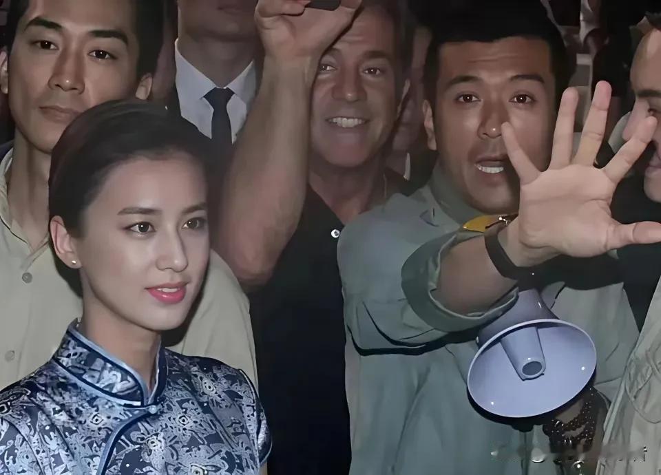 黄圣依那时候真的把杨子当成了主心骨，杨子也真的为了黄圣依可以大量投入。黄圣依虽