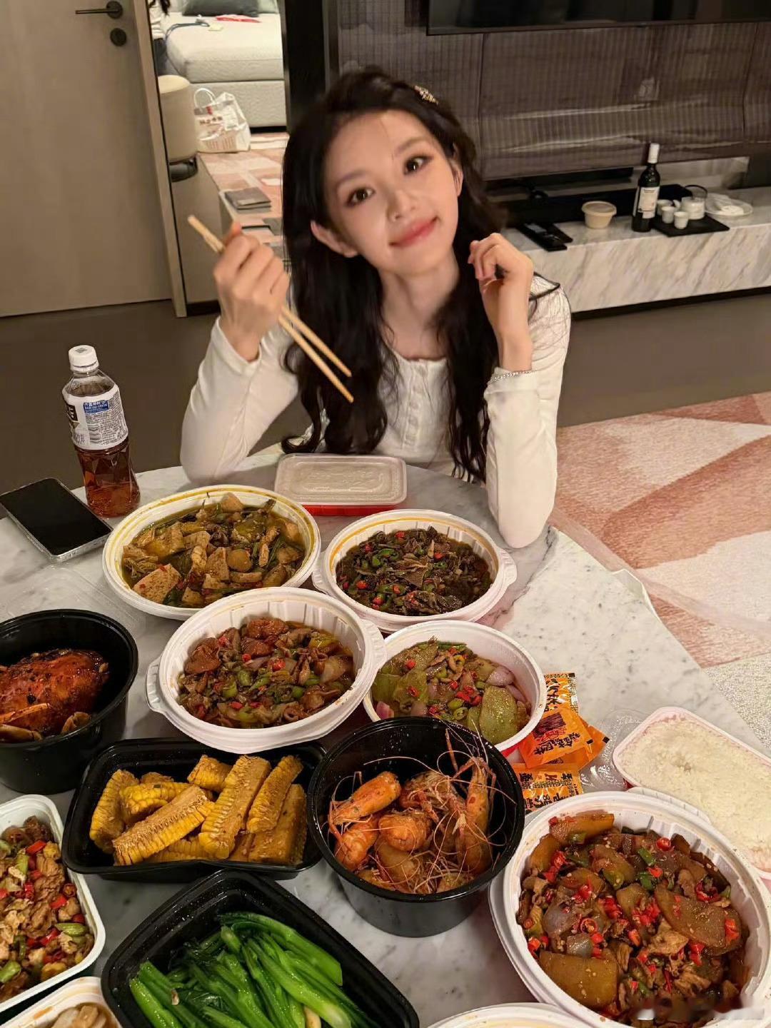 田曦薇眼睛好大啊纯天然无科技吗？