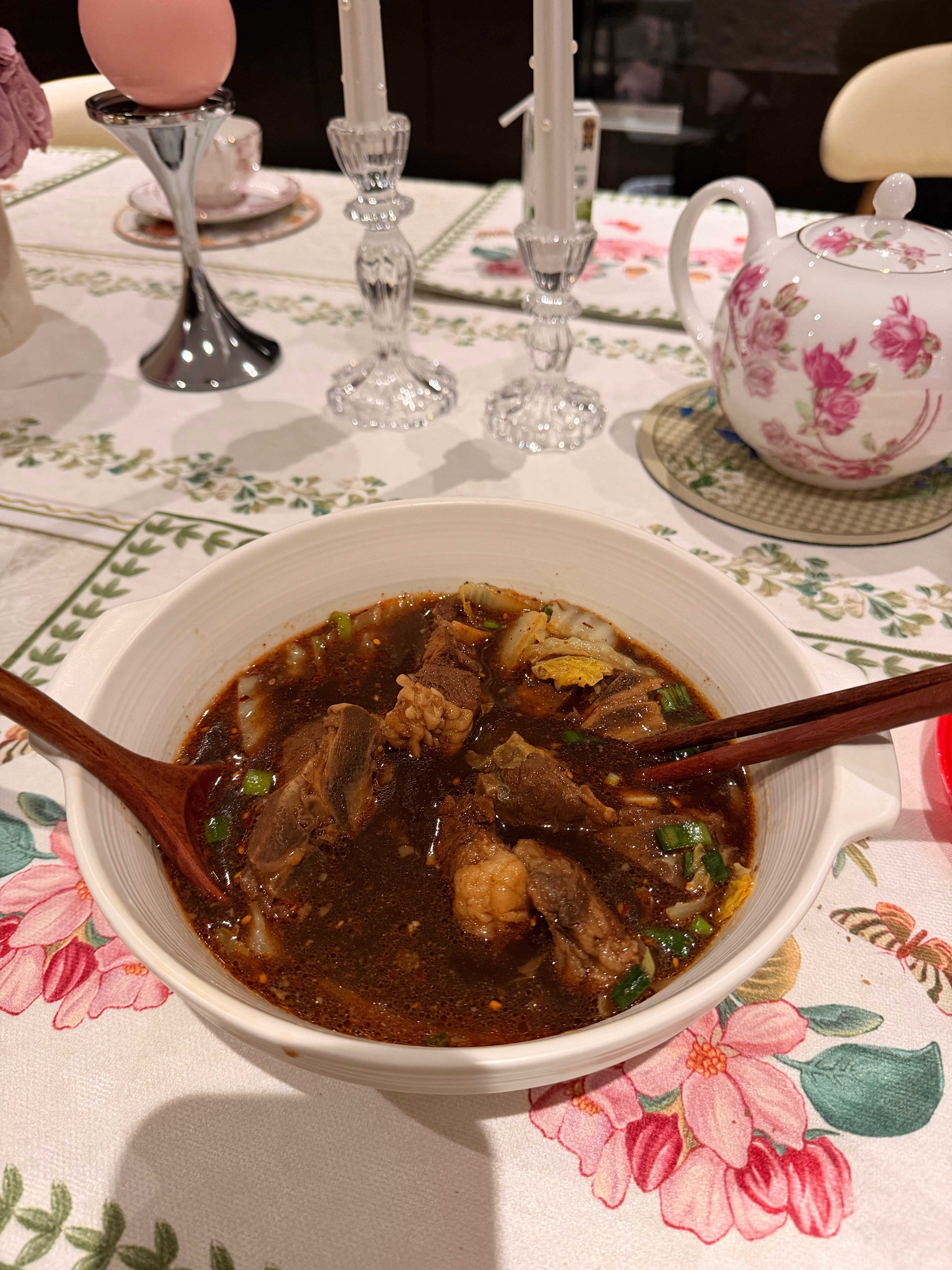 一碗羊肉汤，阁下如何应对