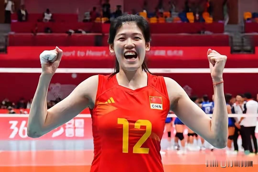 李盈莹这次加盟意大利米兰女排，算是迈出了职业生涯关键一步。但我看这事儿不能光顾着