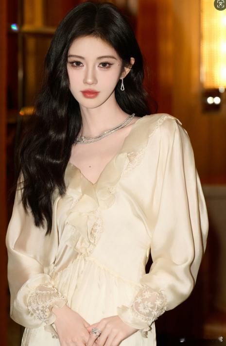 鞠婧祎出道十二周年特别应援企划鞠婧祎粉丝的12周年应援太有心了！浏阳夜空无人机