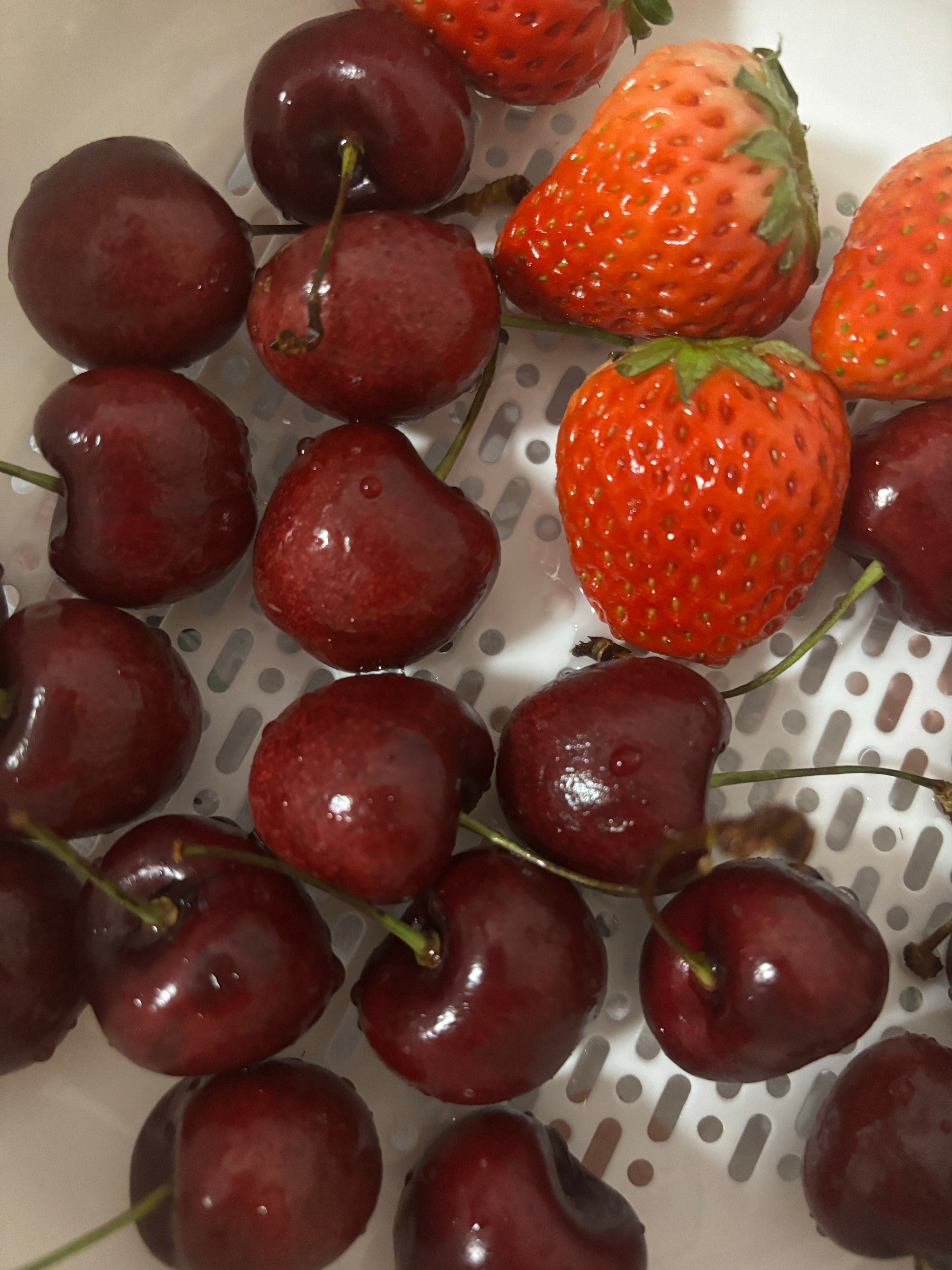 当纠结吃车厘子还是草莓时算了还是都买吧