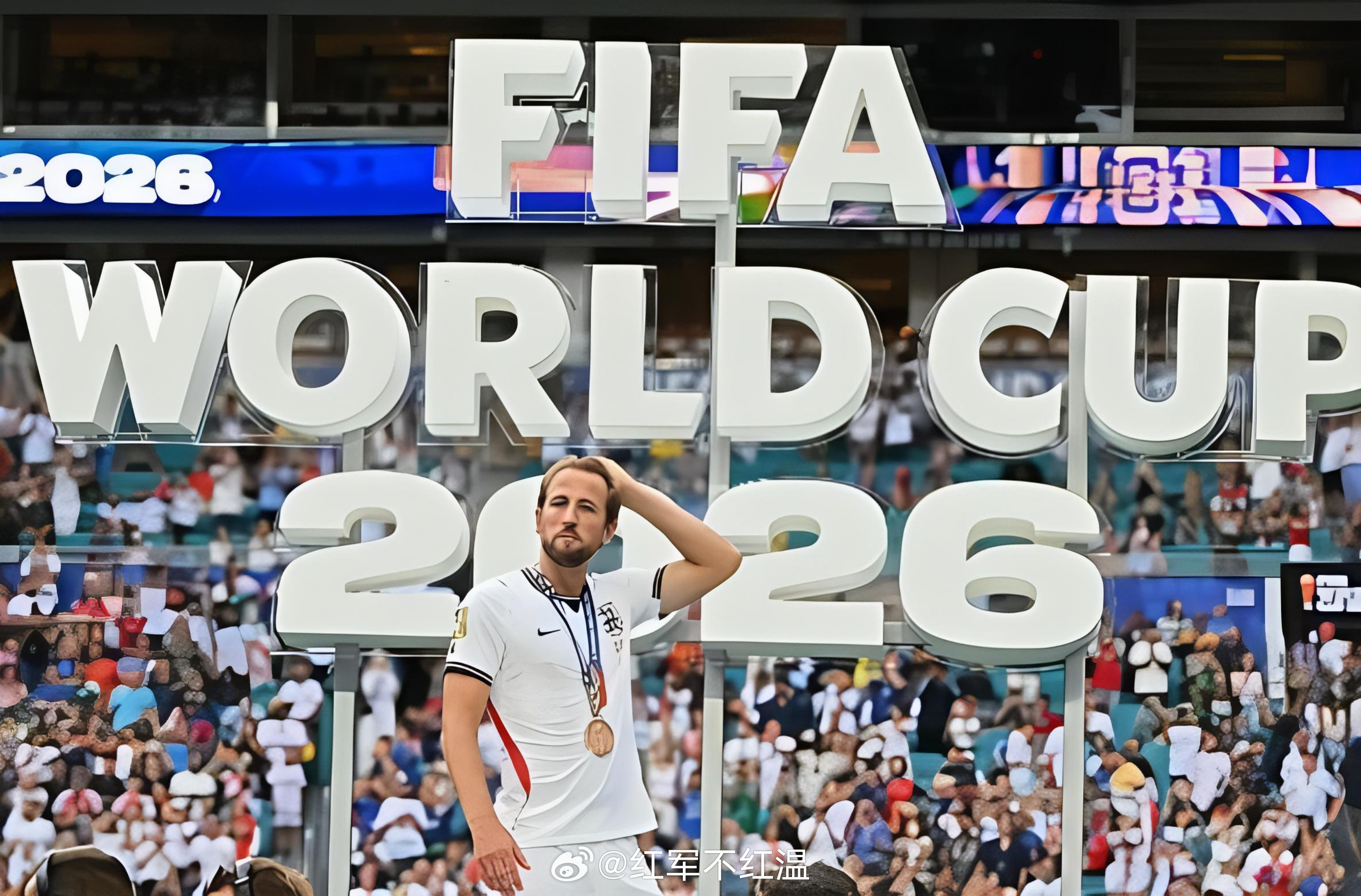 凯恩冲击金球奖！👑⚽️上赛季，凯恩在拜仁和英格兰国家队都保持火热状态，全年狂轰