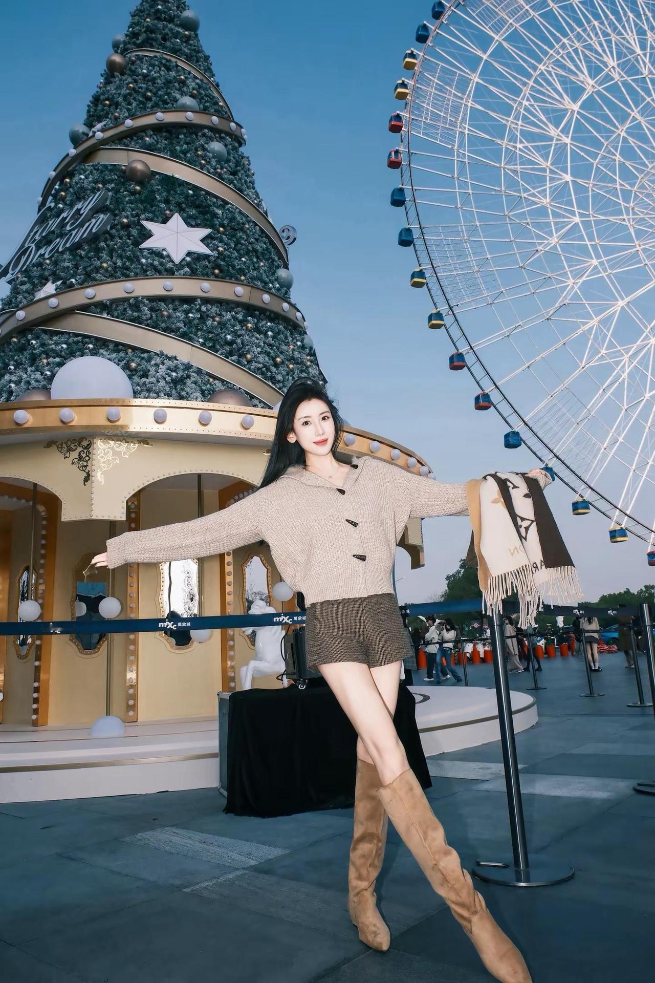 又是一年圣诞季，氛围感拉满咯圣诞季分享穿搭分享照片