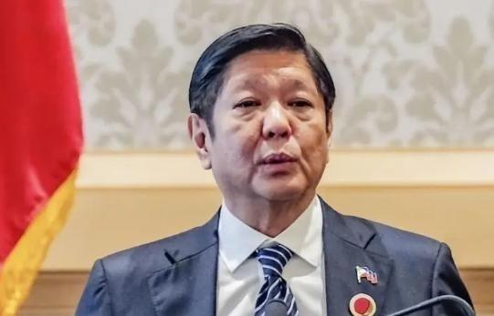 黄岩岛现在成了中菲海上较劲的核心地带，两边矛盾越积越深，擦枪走火的可能性一直在涨