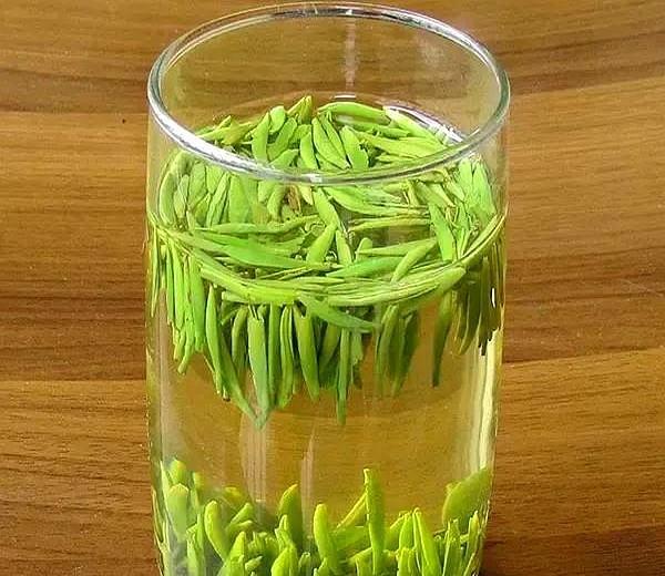 今年的成都，注定就是不寻常的一年。夏天来得早，气候变化大，从五一节之后，大多数