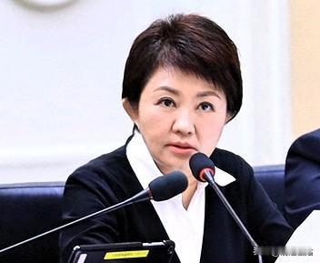 卢秀燕终于还是暴露了，面对大陆，一改卢妈的温和形象，她说，“军演只会撕裂信任，任