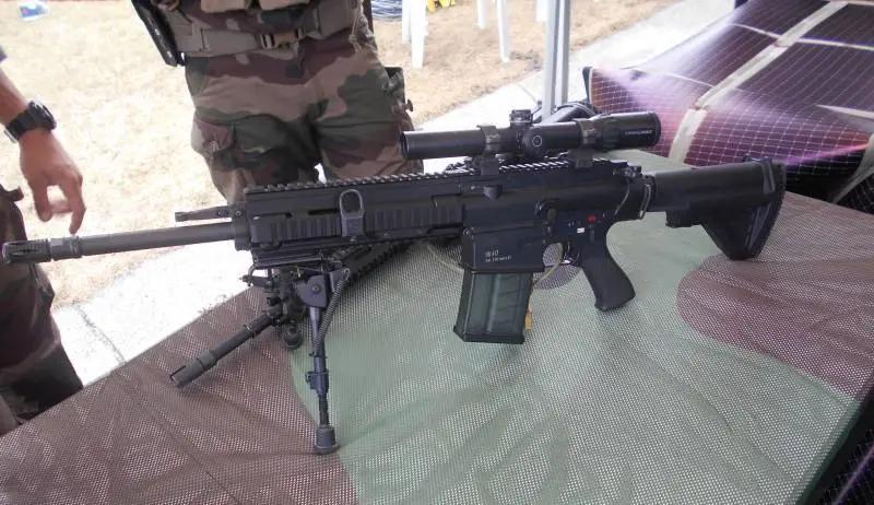 НK417-设计与“16”完全相同，只是口径为7.62毫米，专为狙击手设计