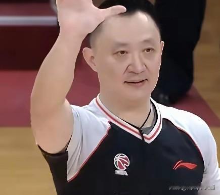 国家裁判界要大地震了吗？cba名哨阎军和杨宏峰被取消国际裁判员资格了。这个消息