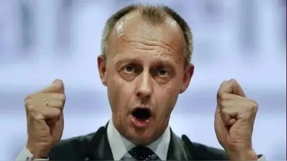 德国选择党赢得了德国一个州的选举，然后一帮德国主流政党急眼了，坚决要把选择党挡在政府的大门之外。他们