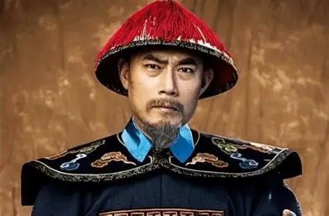 乾隆十六年，一份没人敢认领的奏折，在大清十七个省份悄然传开。里头列出了皇上的"五