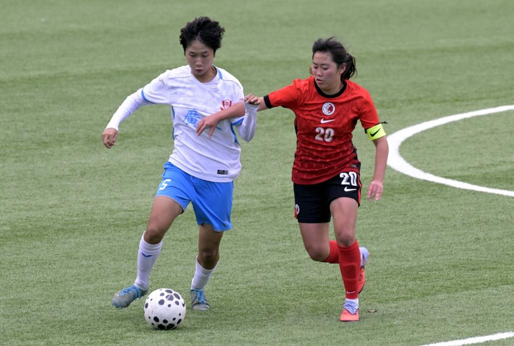 昨天在香港九龙湾公园举行的第七届女子省港杯足球赛中，以U18队阵容出战的广东队凭