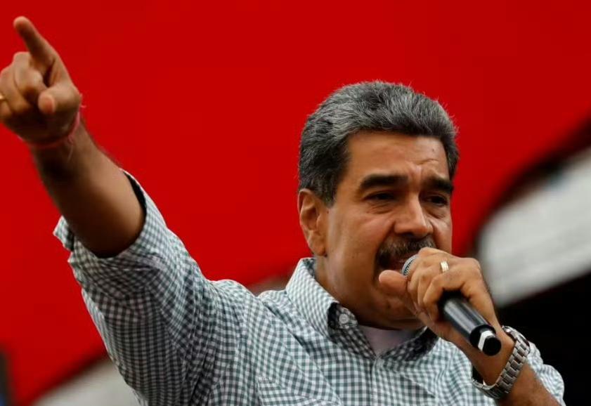 虽然目前无法证实马杜罗确实被抓，但是在这么重大的事情上，特朗普撒谎的可能性应该是