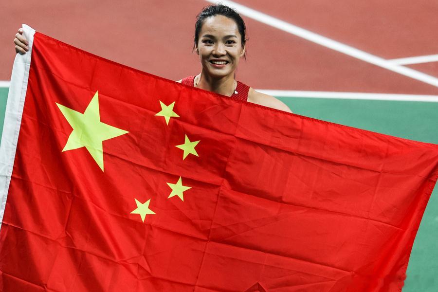上周日在广西南宁举办的2026广西优秀运动员退役仪式上，34岁的田径名将韦永丽正