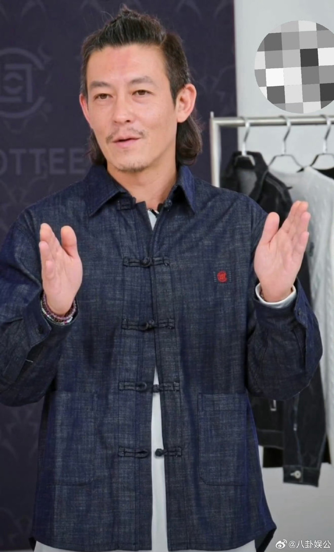 #陈冠希45岁直播状态#与我印象中的帅哥，差距也太大了才45岁，沧桑感仿佛6旬老翁48岁的黄晓明与其