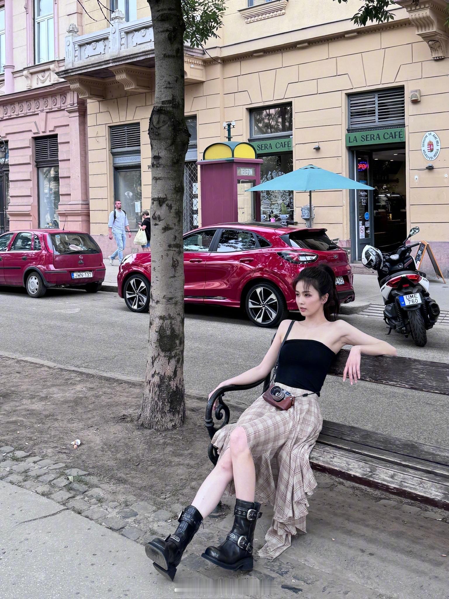 白鹿甜美街拍压马路​​​