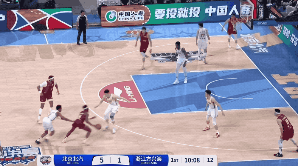 北京男篮VS广厦男篮CBA总决赛热点解读今晚是第四场比赛，我预感1比2落后的北