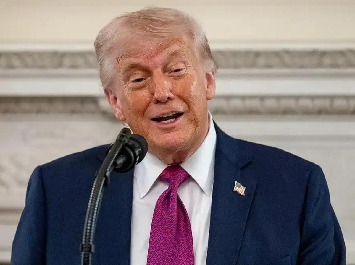 大家发现没有，川普已经不说护航了，也不说打通霍尔木兹海峡了。原因可能有两个：