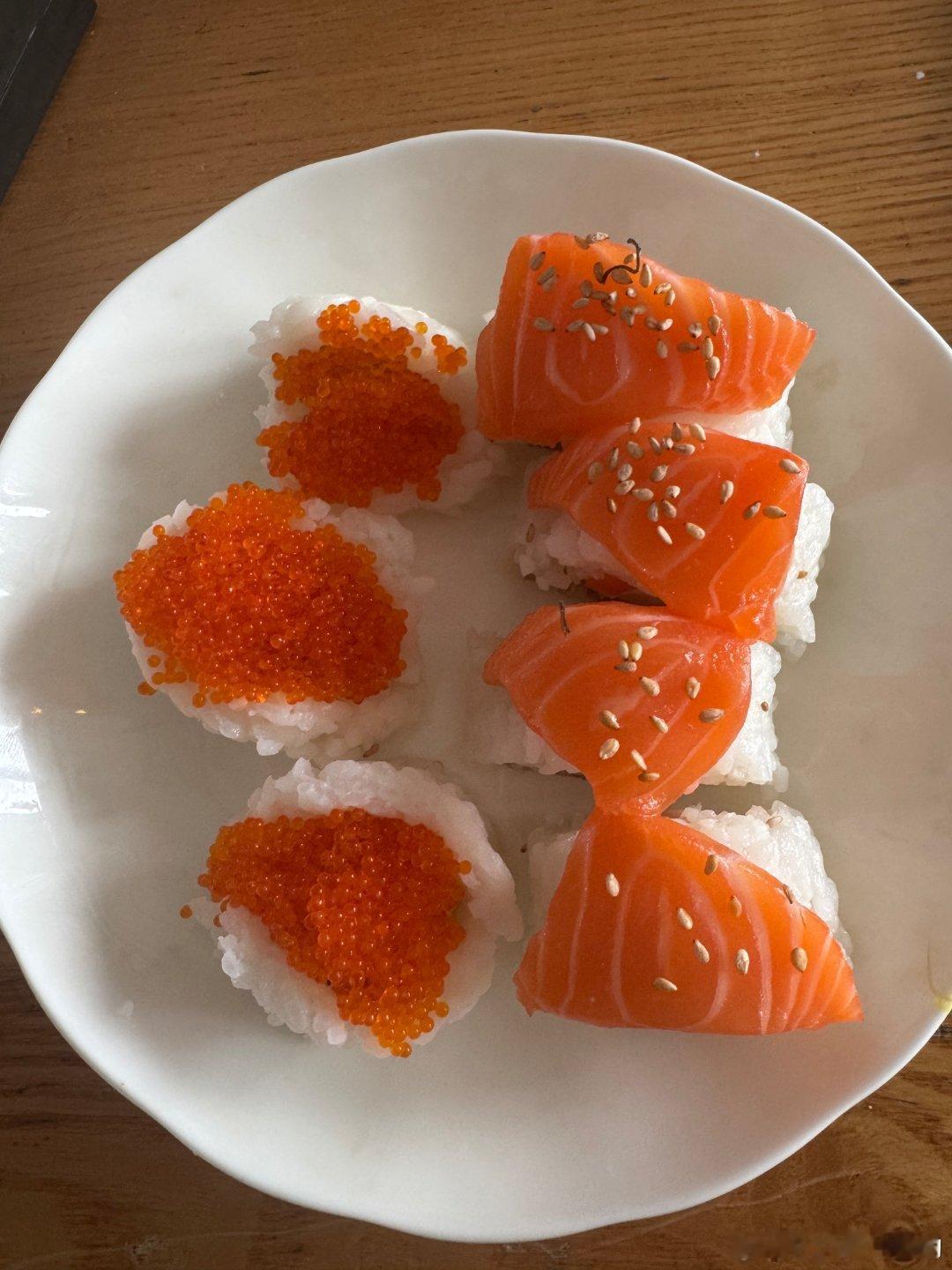 自制美食手工寿司，总量如图的3份，原材料成本≈60元时间:2h=购买+备料+制