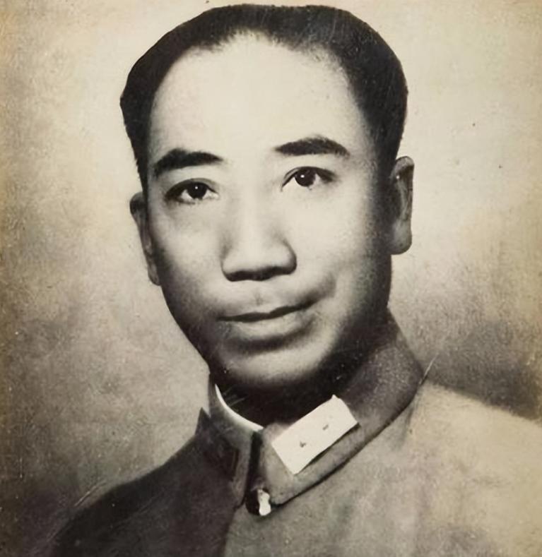 1938年，国军上将钱大钧怒气冲冲的闯进了军统湖北站，众目睽睽之下，直接拔枪打