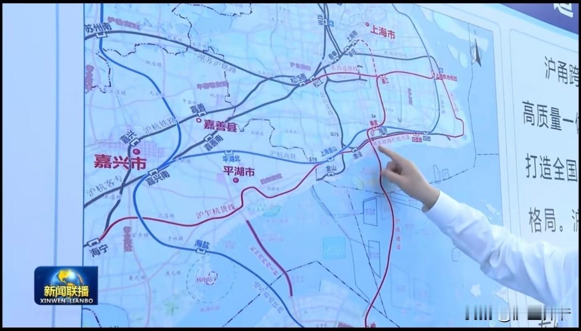 哇，沪甬跨海通道并不经过金山，而是途经奉贤，一路向北延展，抵达闵行区浦江镇，在此
