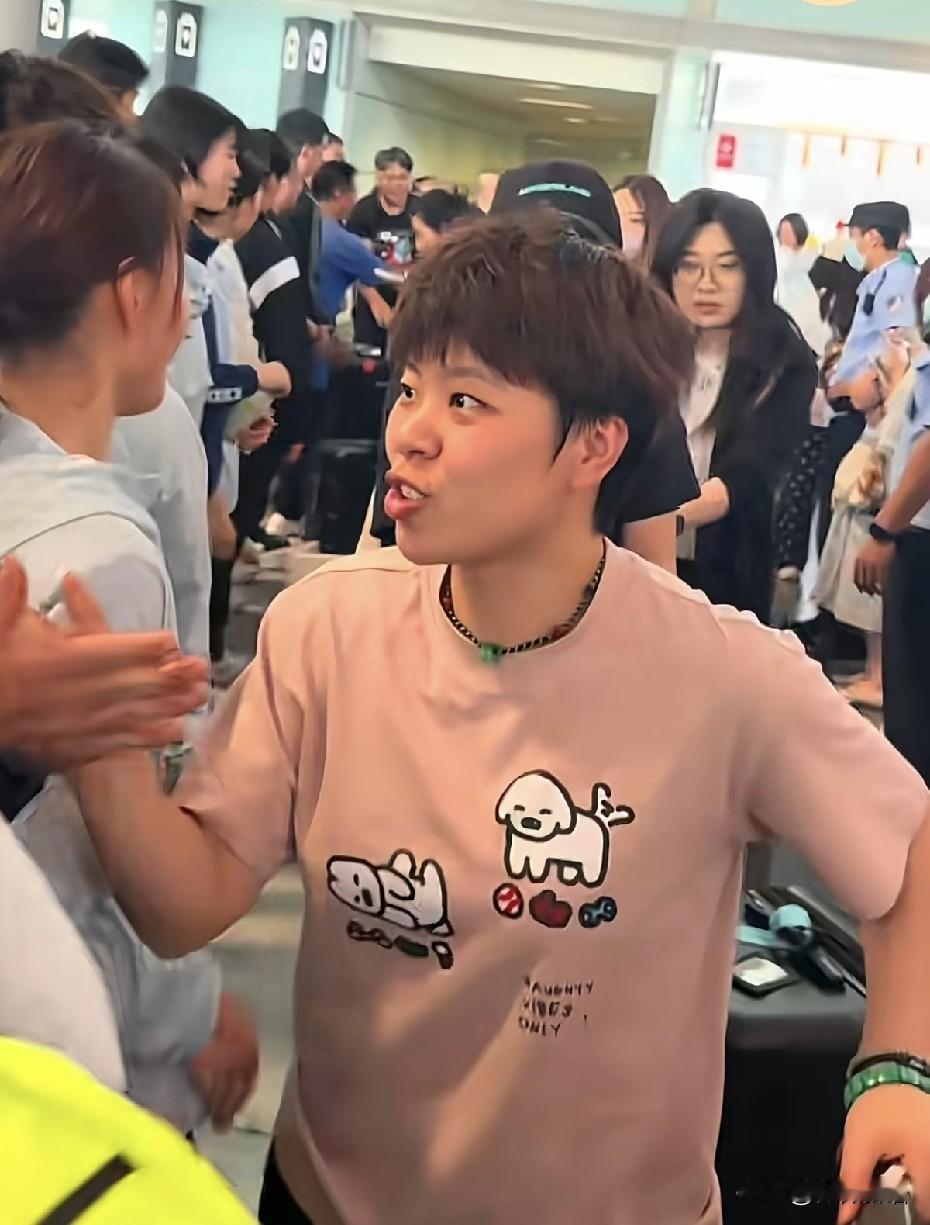 王艺迪已经去西藏旅行了，真好。伦敦世乒赛结束后，国乒休假了。不过昨天看到孙铭阳
