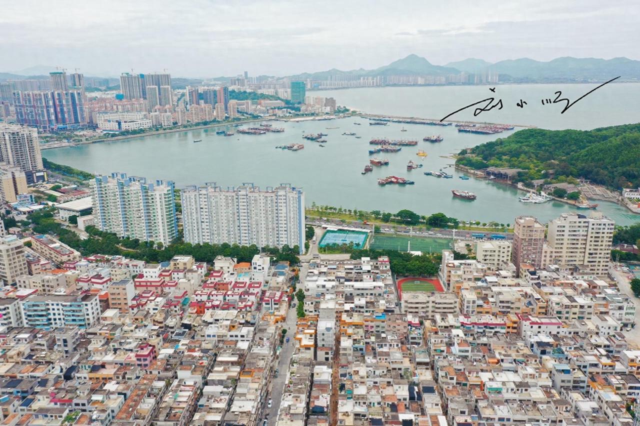 广东省经济发达，城市按文化可分为广府、潮汕、客家等区域。提到潮汕文化，人们常想到