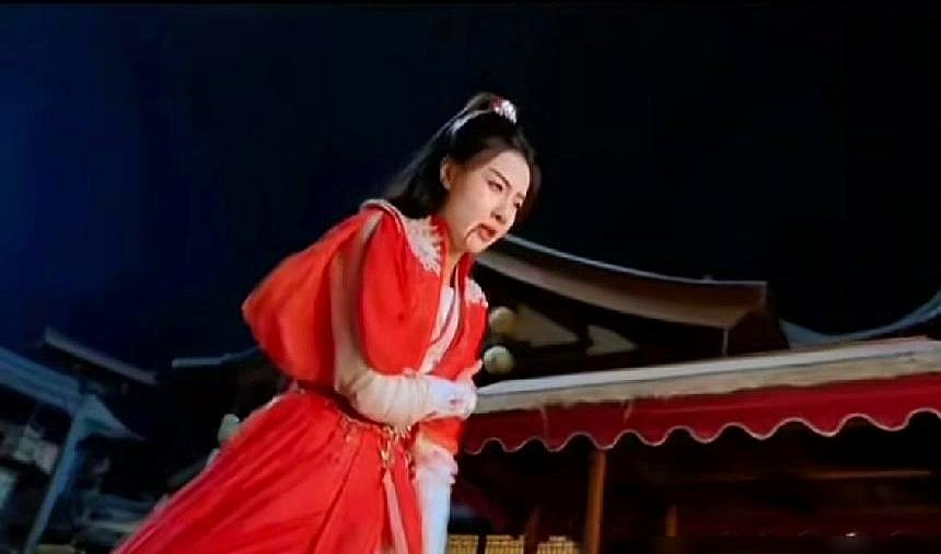 任嘉伦新剧这设定，真绝了。一个活了200年的战鬼少主，没痛觉、没冷暖，世