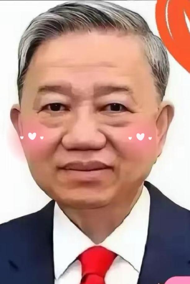 越南终于摊牌了，最近越南相关部门负责人，直接下了死命令：哪怕砸锅卖铁，那条把国家