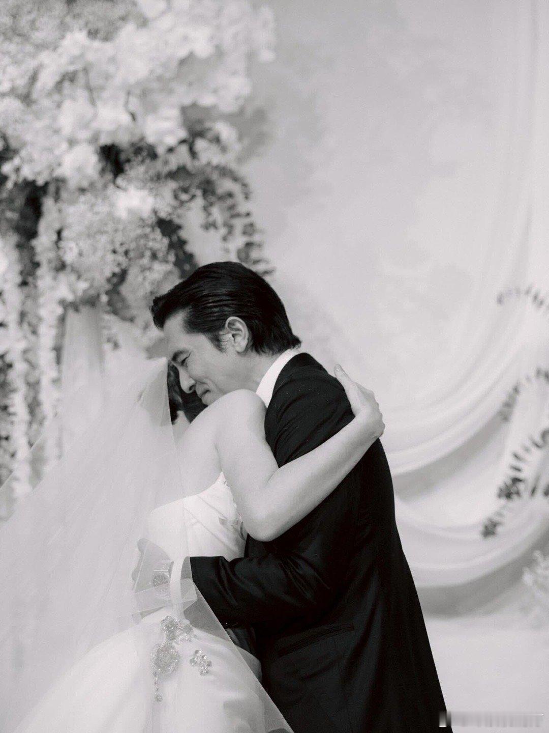 邱泽许玮甯婚礼现场，这真的是爱情最美的样子了，原来隔着屏幕真的能感受到幸福