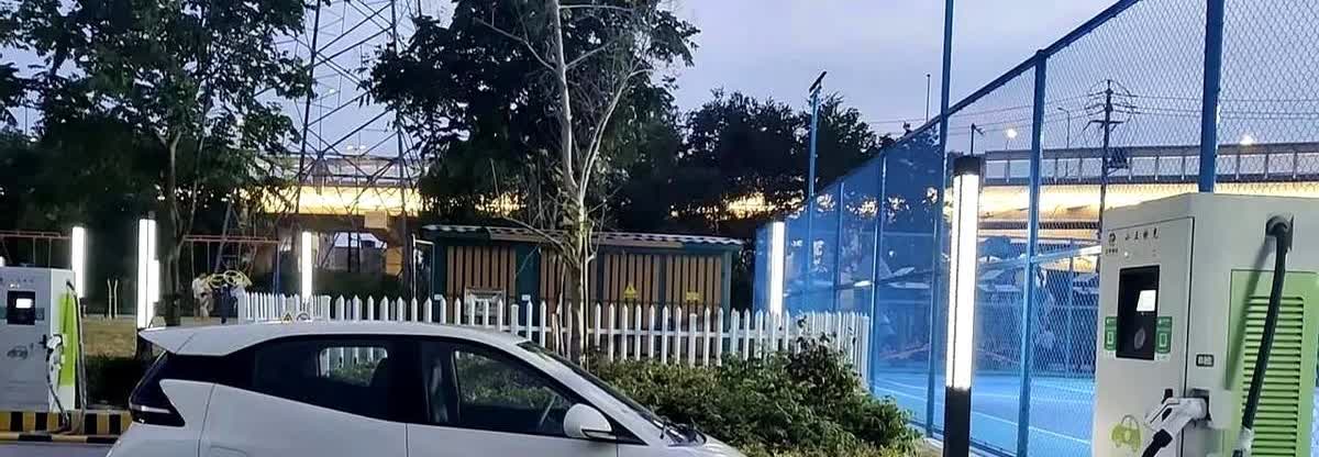 发现一个很奇怪的现象！以前开油车的时候，加一次油花个两三百都不带眨眼的，