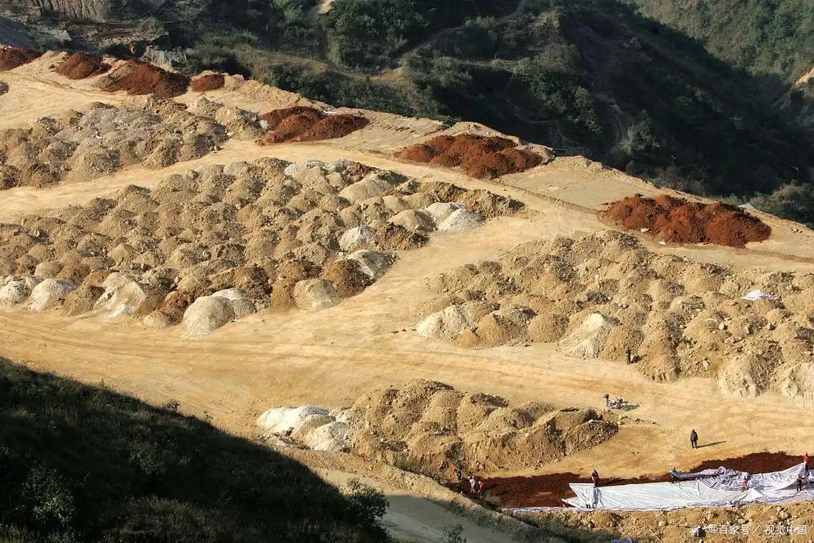 ·自从东方大国掌握住稀土命脉后，一个奇怪现象就此产生：越来越多的国家发现大量的稀