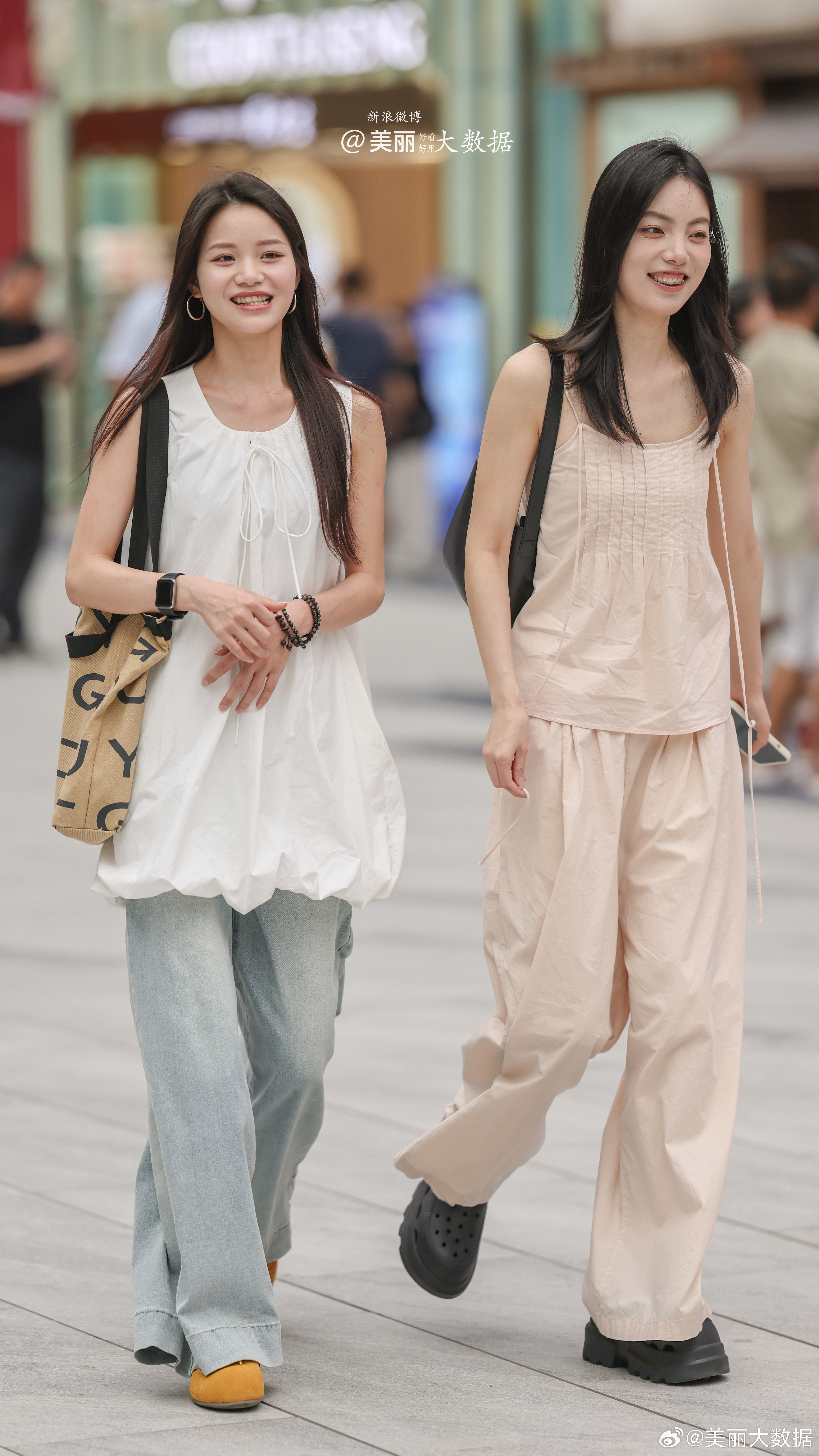 哈哈哈，很自然滴嘛​​​