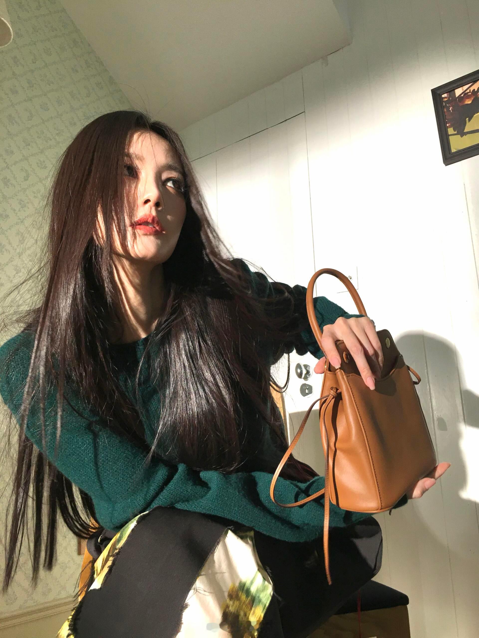 李一桐送网友体检套餐李一桐ins更新​​​