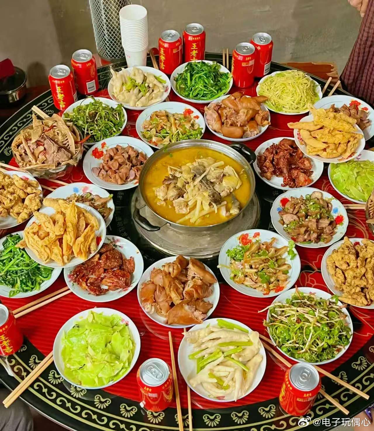 家人们！我女儿处个男朋友，两个人处了半年，男朋友让我女儿去她家和父母见面，女儿去